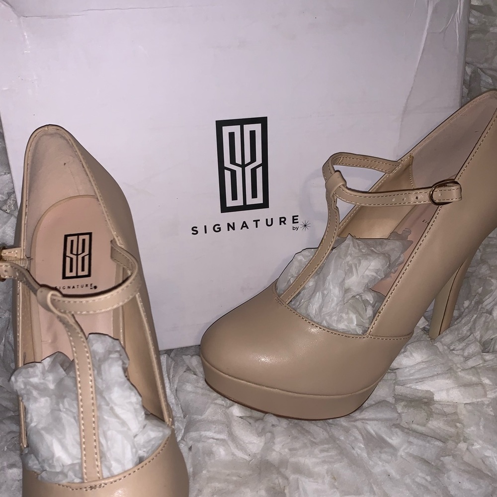 Nude Heels by Signature(Shoedazzle Collection)